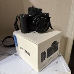 Sony - Alpha ZVE10 II: APS-C Content Creators' Camera Kit - Black