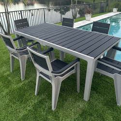 Outdoor dining table/outdoor furniture