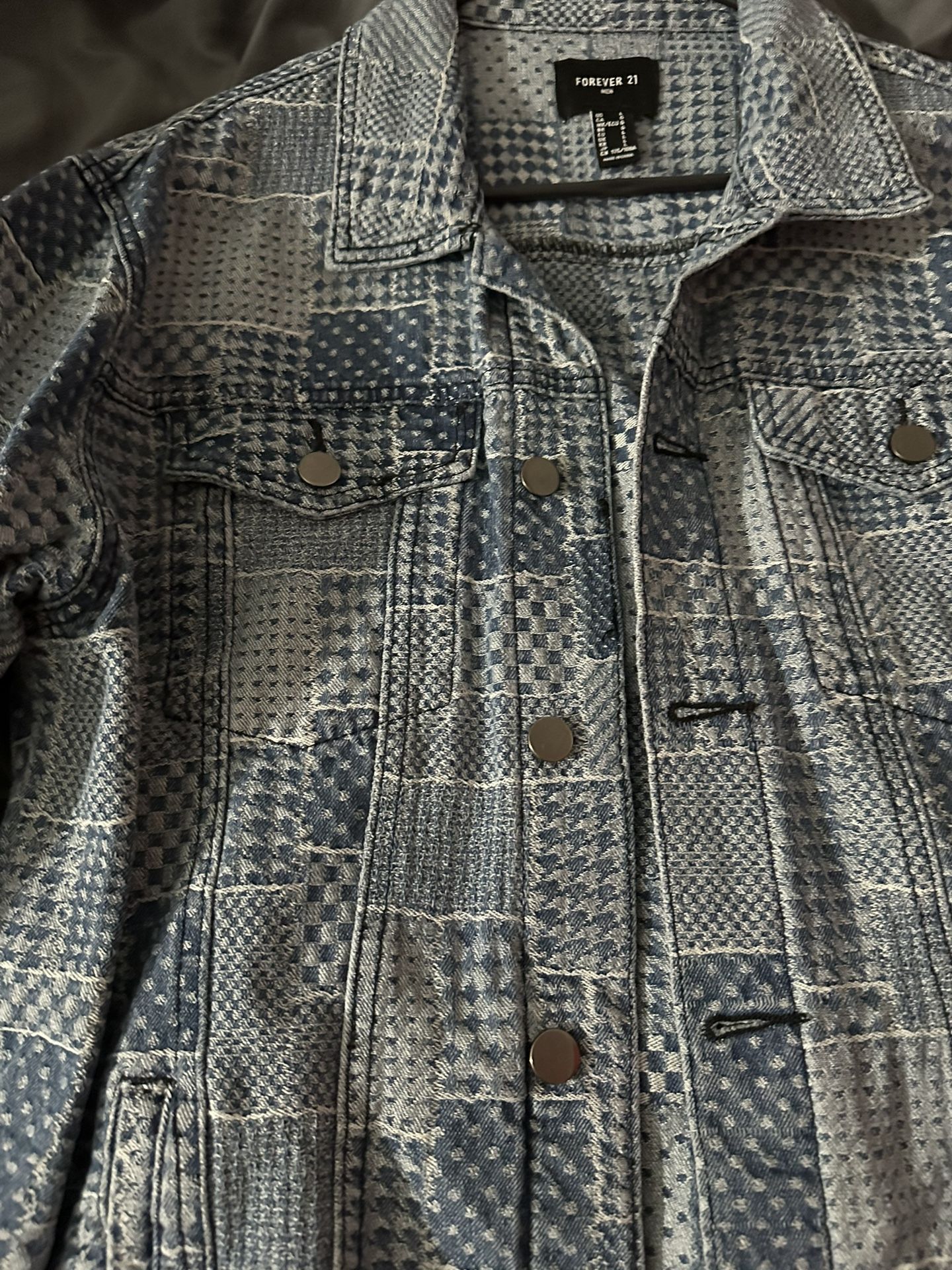 Men’s Forever 21 Denim Jacket Large
