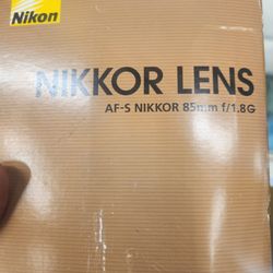 Nikkor Lens 85mm