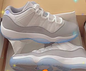 Air Jordan 11 Low Cool Grey Sneakers