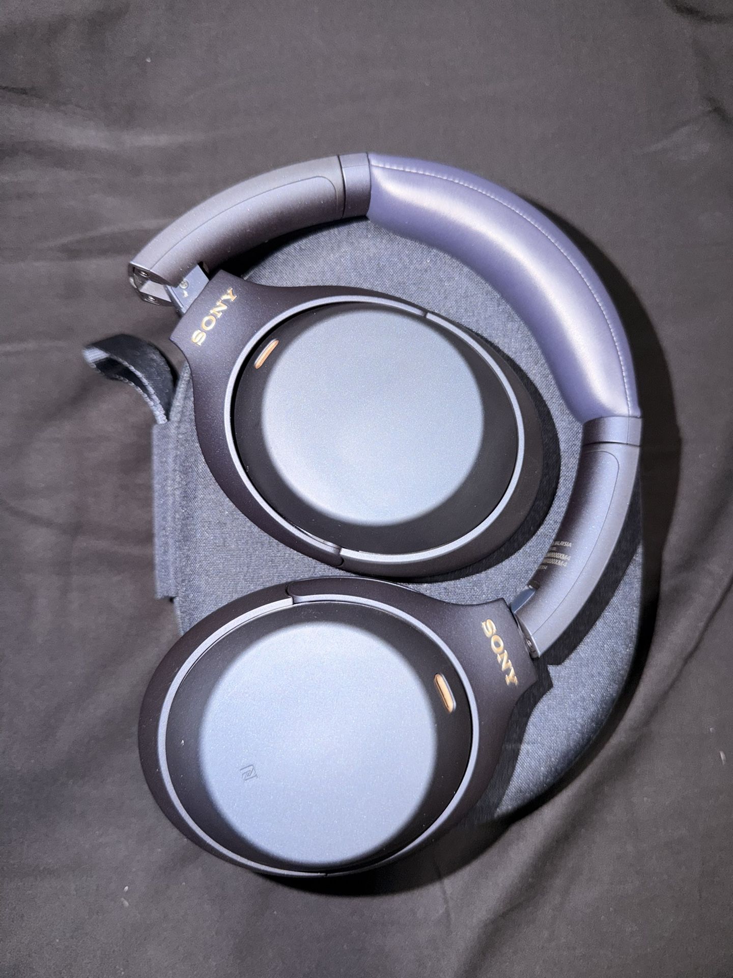 Sony XM4 Headphones 