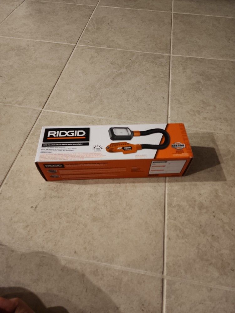 Ridgid 18v Flexible Led Work light R8692B Flashlight