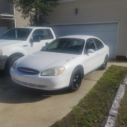 2002 Ford Taurus