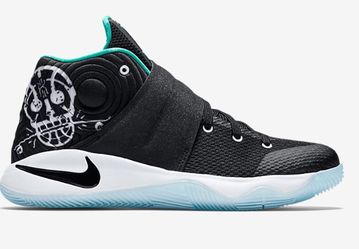 Nike Kyrie 2 skateboard size 6 boys