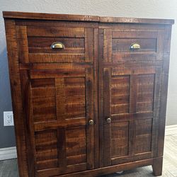 Bar cabinet