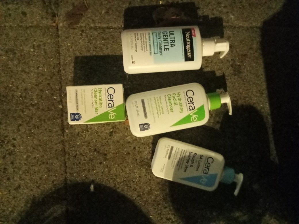 Carave / Neutrogena Daily Clearner