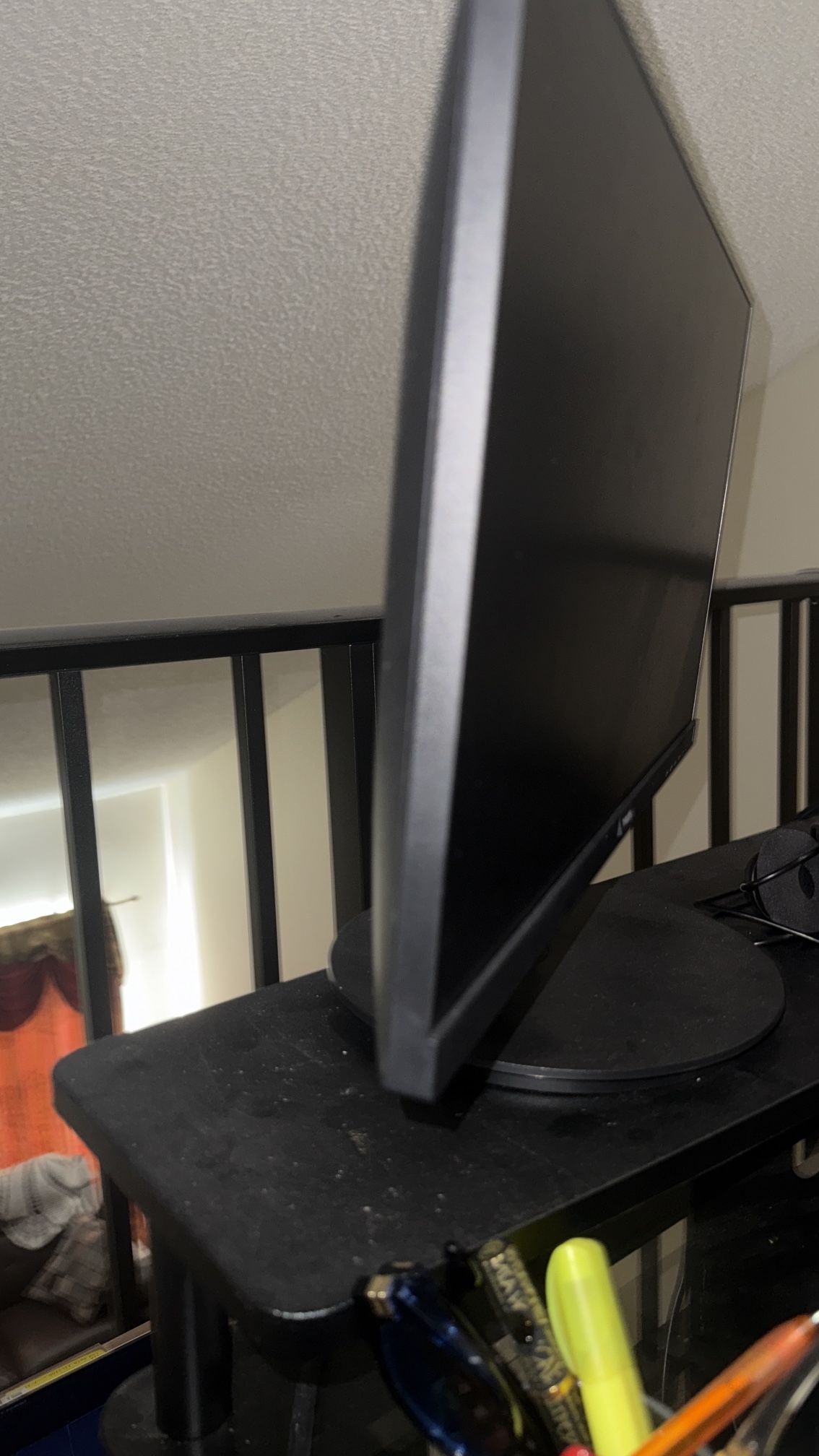 Phillips dual Monitors