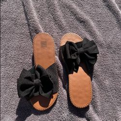 Women’s Wide Black Bow Sandals 