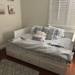 DayBed Full Size White