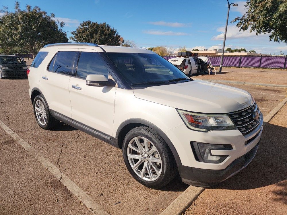 2016 Ford Explorer
