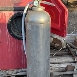 STAINLESS STEEL FIRE EXTINGUISHER   