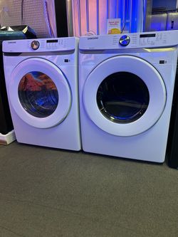 Washer and Gas Dryer Match Set with Premium Capacity!
