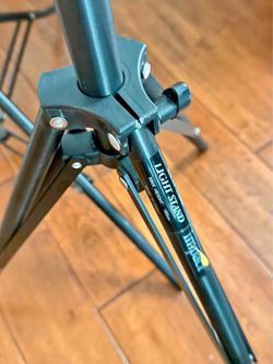 Professional Adjustable Tripod Stand
