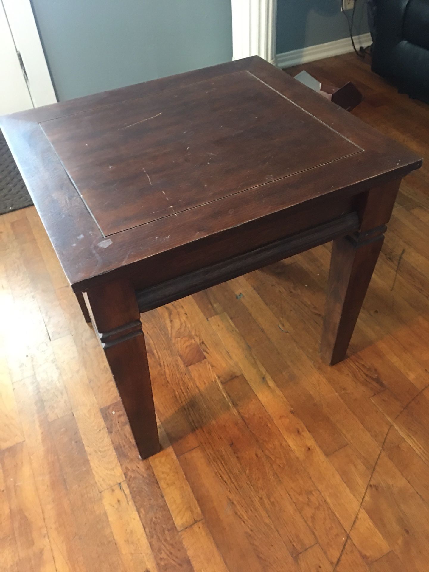 Coffee table/End Table -Brown Wooden