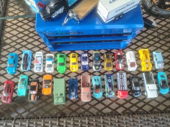 231 cars half with real riders rubber tires Maisto / match box / hot wheels