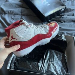 Air Jordan Cherry 11’s Size 8
