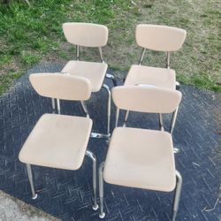 2 Small Toddler Chairs
