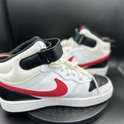 Must Go- Nike Court Borough Mid 2 -$40 - 6.5Y (GS)
