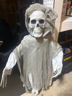 Halloween animatronics ghosts