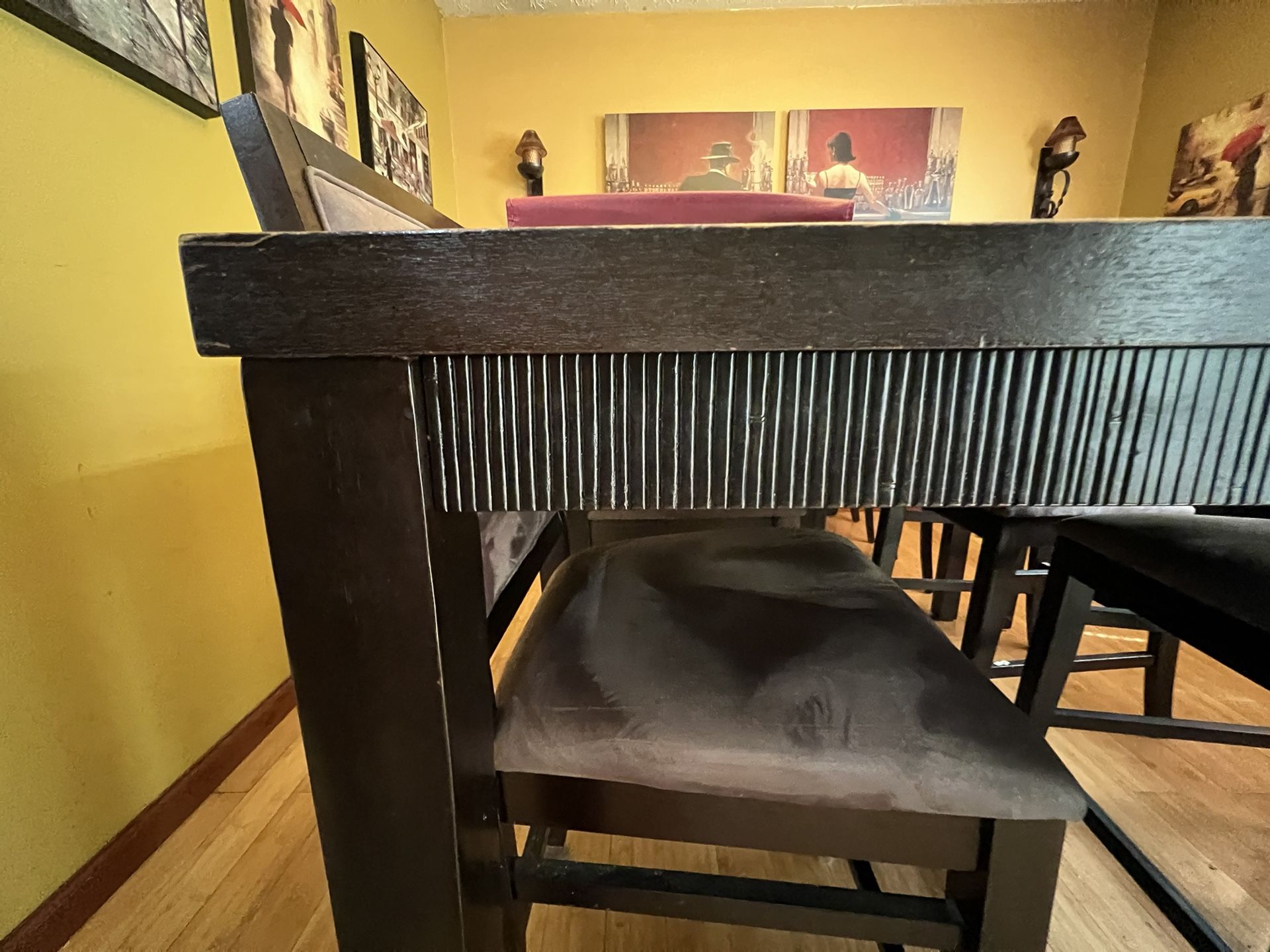 Used 6 Chairs/Seats Dining Table