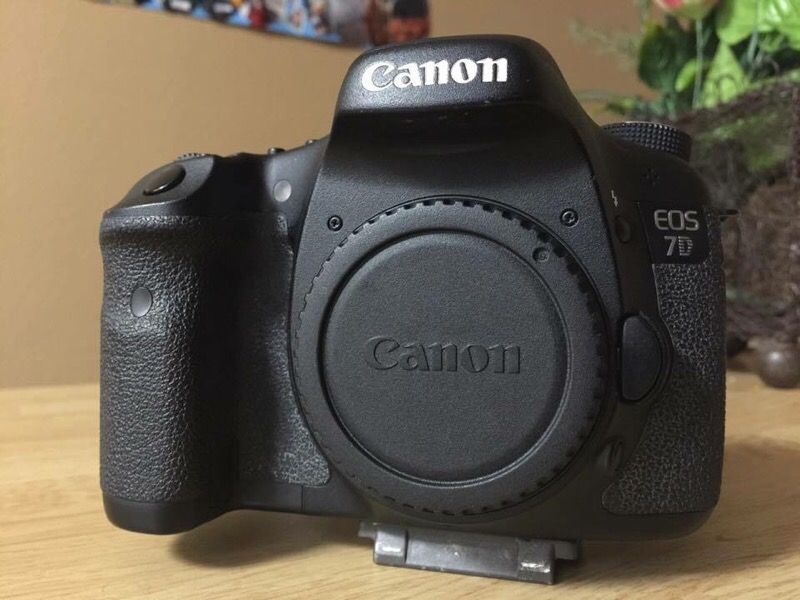 Canon 7D camera