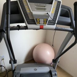Golds gym Treadmill