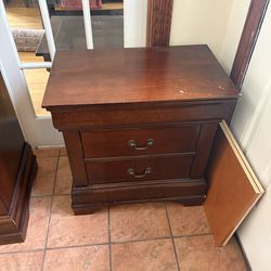 Bedroom dresser and nightstand