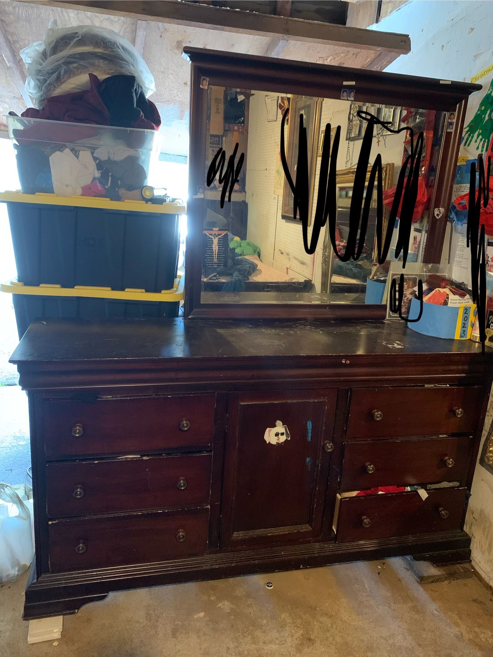Dresser With Mirror