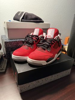 Jordan 4 Toro