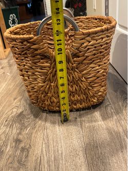 Basket with metal handles