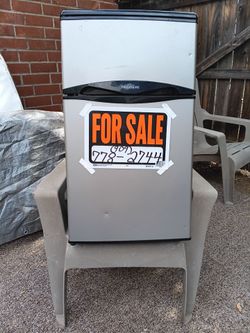 Frigidaire Mini Fridge