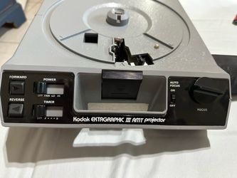 KODAK 35MM SLIDE PROJECTOR