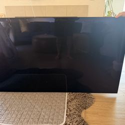 Moving Day!!! Used LG  65 - LGOLED65C9PUA - Part Panel Failure