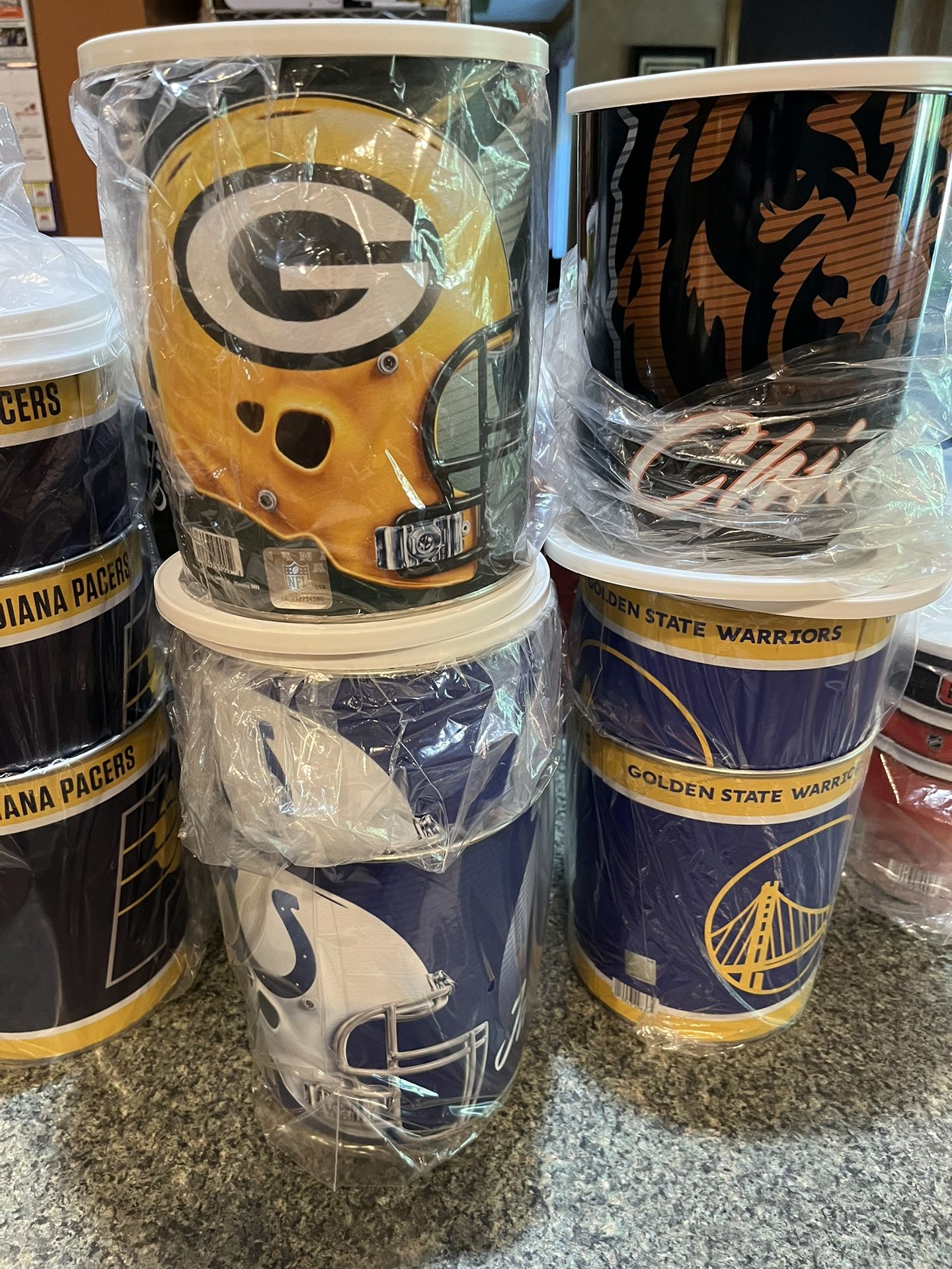 Popcorn Tin cans