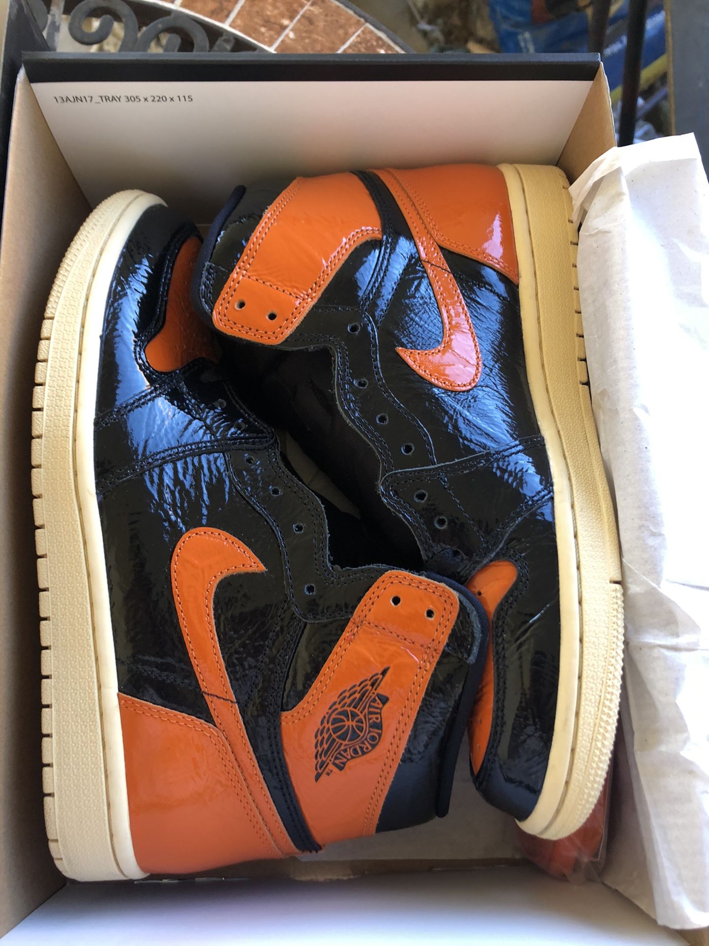 Jordan 1 Shattered backboard size 8