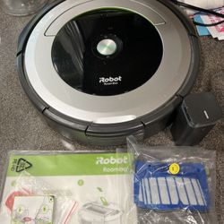 Roomba (read description) IRobot 