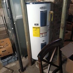 Whirlpool Water Heater Electric 40 Gal. New