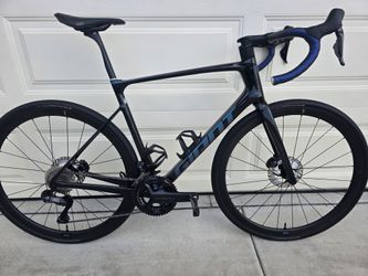 2024 Giant Defy Pro 0. Size ML 55-56cm