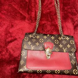 Aunthentic Louis Vuitton Purse 