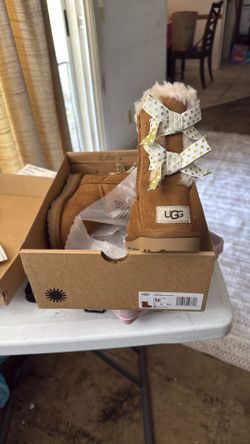 Brand New Kids Ugg Size 12