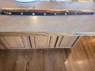 Womans western leather belts with 7 silver concho accents