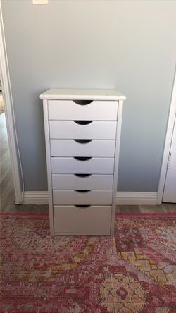 7drawers white cabinets