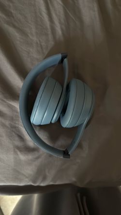 Blue Beats Solo 4