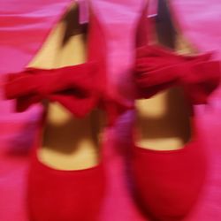 Beautiful Red Bow Heels. Size 7.5
