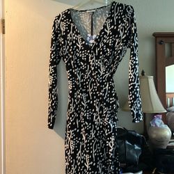 Women Black and white Dress Size M 