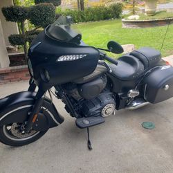 2017 Indian (Dark Horse) Cheifstian