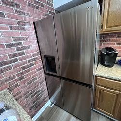 LG 27 cu. ft. Side-by-Side Refrigerator