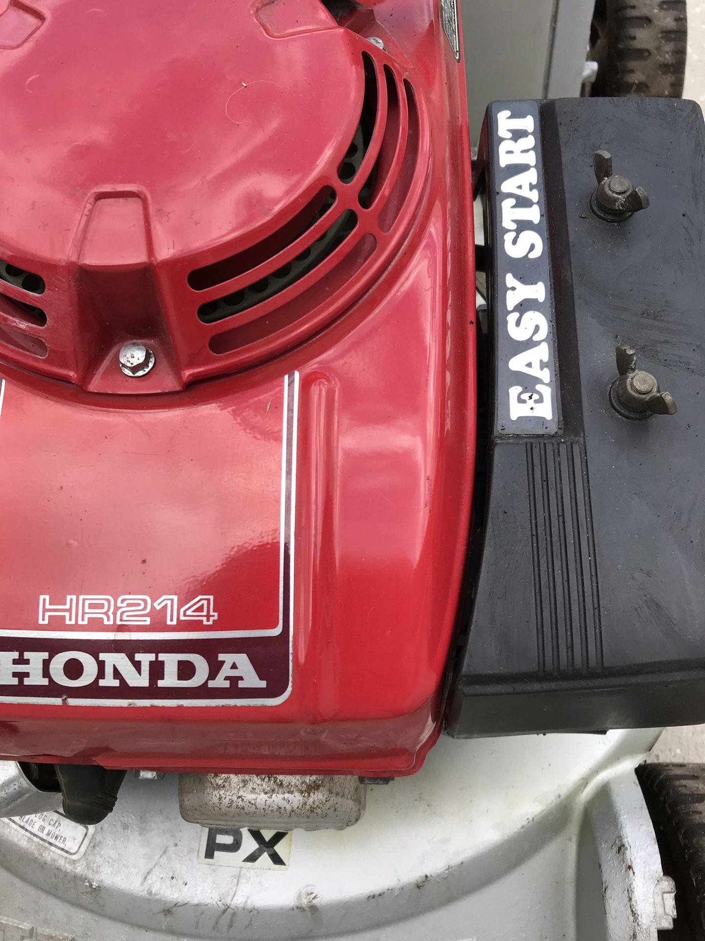 Honda HR214 PX. 21” Cut Aluminum Deck. BEST MOST RELIABLE COMMERCIAL GRADE MOWER.