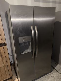 Frigidaire Side By Side Fridge